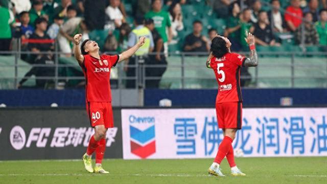 中超争冠冲刺：蓉城、海港、申花谁能笑到最后？