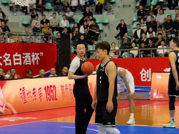 广东队大胜四川队：徐杰张文逸合砍44分，焦泊乔状态回升，赵保乐成惊喜