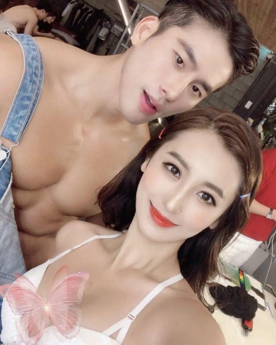 丹妮和Yun甜蜜瞬间