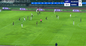 中超赛场速报：周定洋2分钟双响，莱切特助攻助蓉城3-0浙江