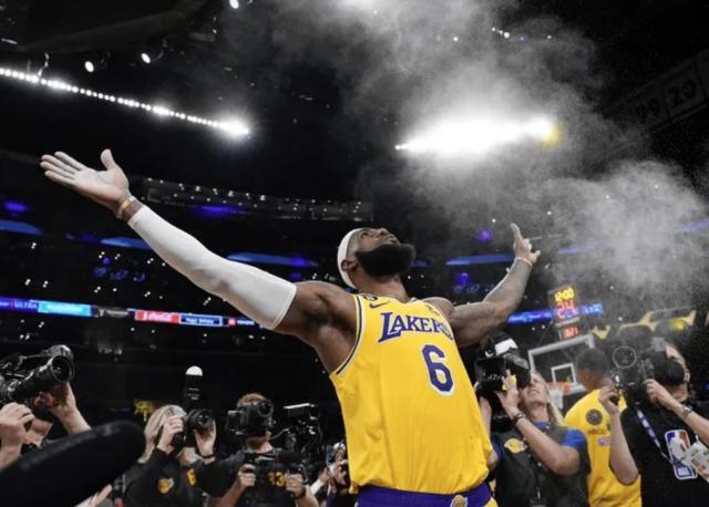 詹姆斯近15年ESPN排名全解析：连续8年霸榜与近年波动
