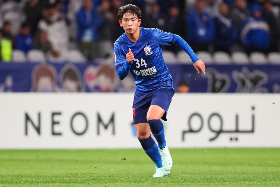 申花3-0领先梅州客家！刘诚宇半场闪击破门，5场造3球状态火热