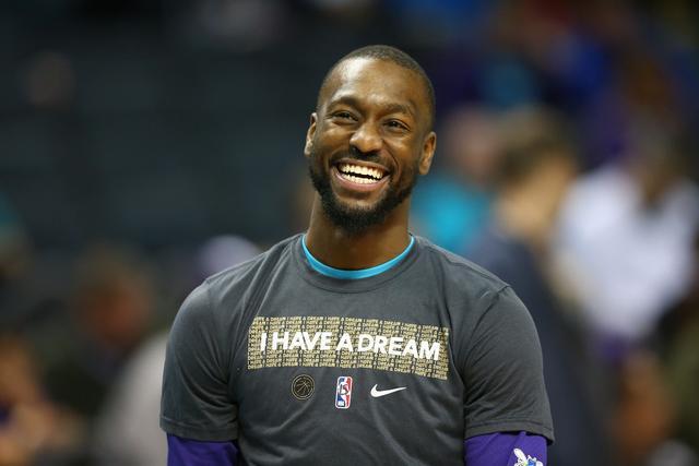林书豪揭秘最欣赏的NBA队友：肯巴·沃克与库里的双重魅力