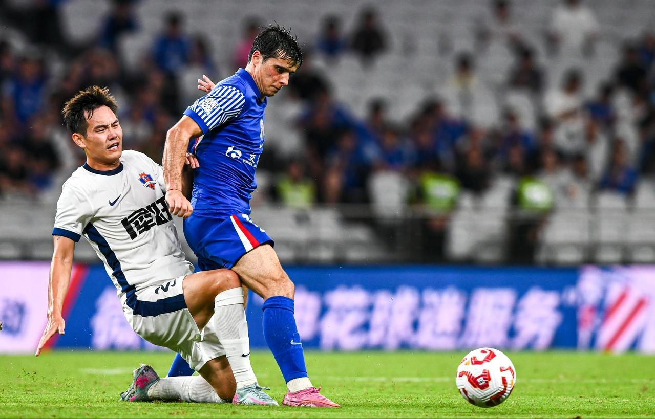 6-1大胜！申花力克梅州客家，老将闪耀助争冠希望重燃