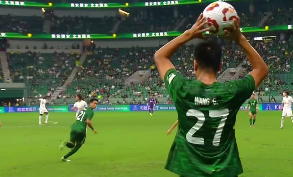 0-2！大连英博6分钟连丢两球，U21新星突破国安防线