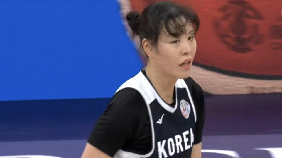 中国U16女篮亚洲杯大胜菲律宾，李沅珊李安妮未来可期