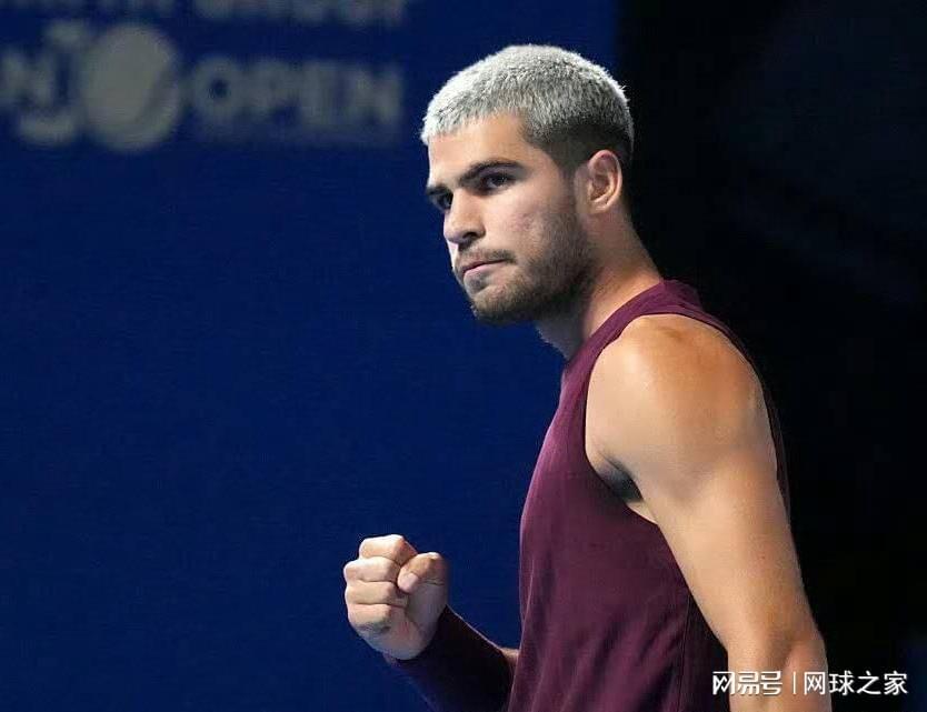 ATP500东京站：阿尔卡拉斯首轮受伤，次轮能否出战成焦点