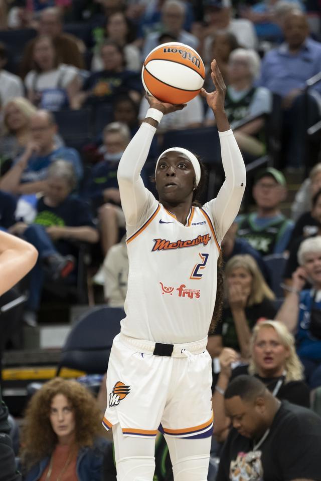 WNBA季后赛：库珀半场9中8狂揽17分，水星领先山猫