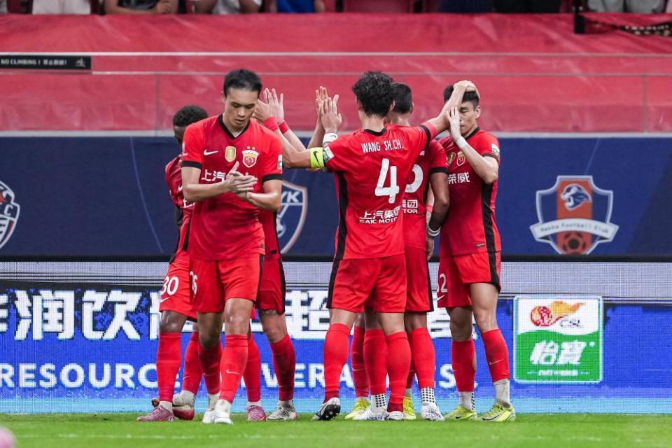 中超争冠惊天逆转！26分钟积分榜6度易主，海港绝杀登顶