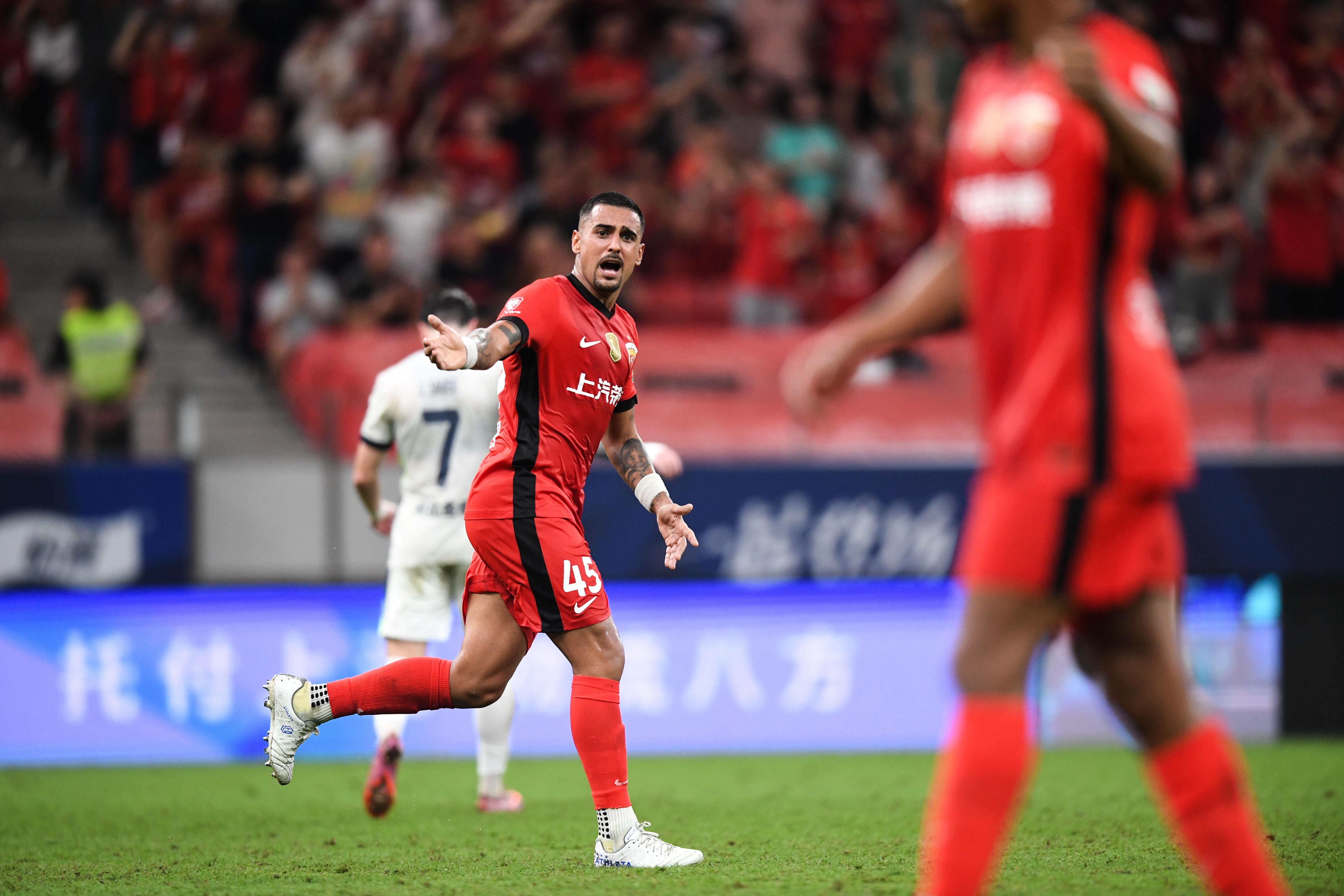 中超海港3-2绝杀三镇：莱昂纳多双响救主，比赛全程回顾