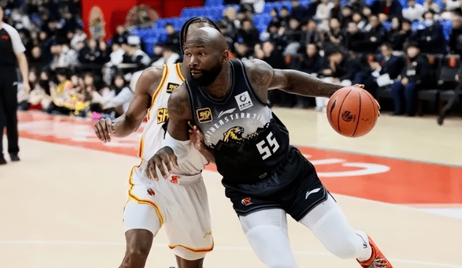 CBA顶级劳模琼斯宣布休整，明年1月能否重返赛场成悬念