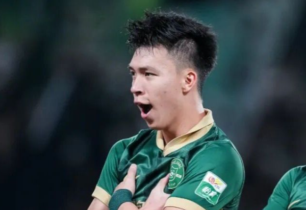 王钰栋单赛季15球创佳绩，追平浙江队史汪嵩纪录
