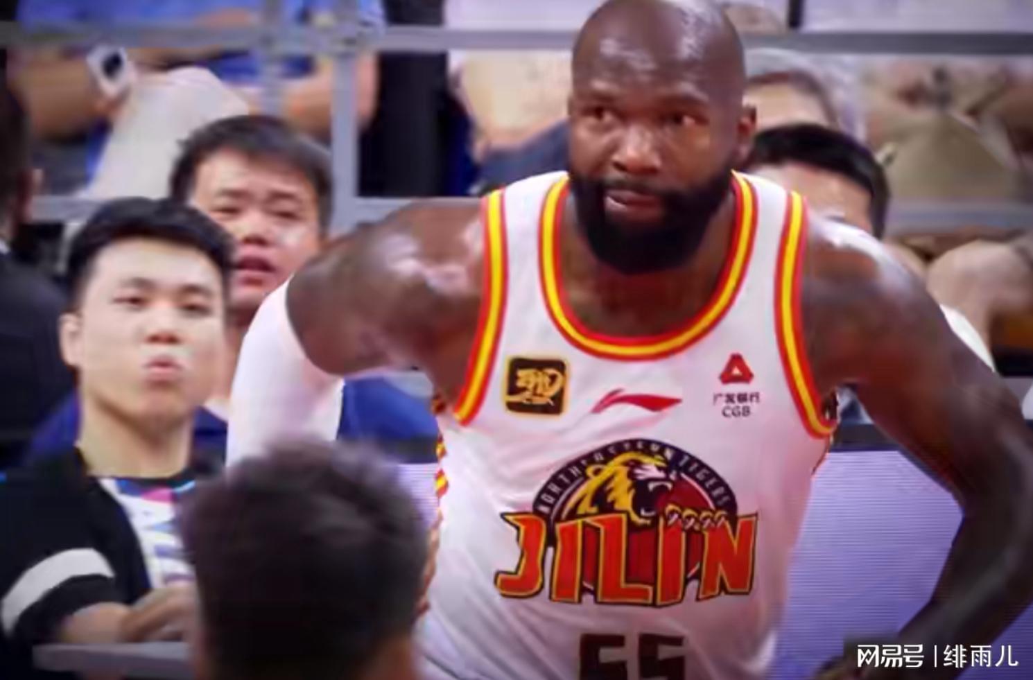 CBA顶级外援琼斯拒绝签约，未来去向成焦点