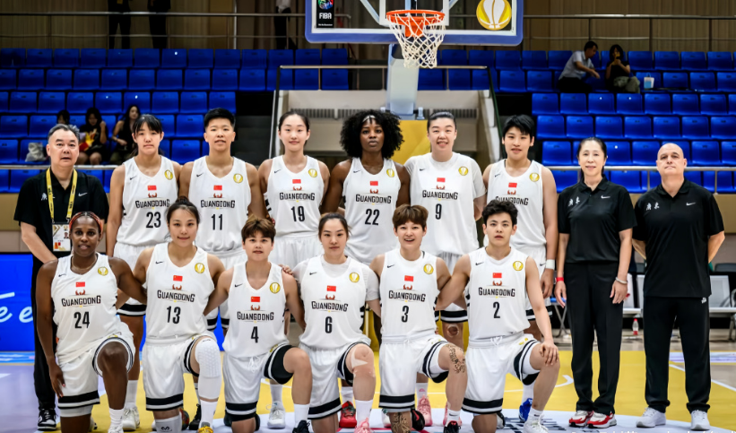 杜锋现场观战！广东女篮35分大胜韩国冠军 强势晋级亚洲女篮联赛决赛