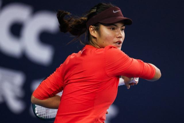 拉杜卡努中网首秀2-0完胜布克沙，赛后惊喜秀中文引热议