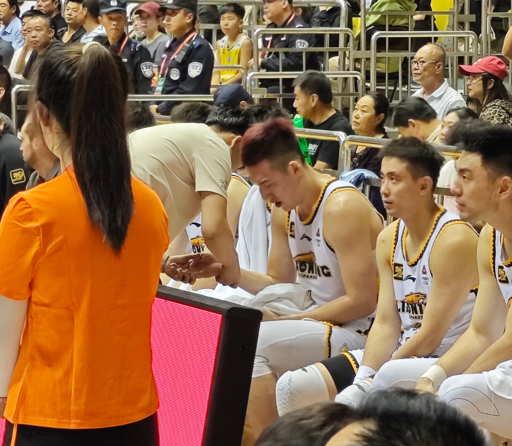 辽宁86-79险胜北控！4人得分上双，李虎翼进攻亮眼，赵森潜力无限