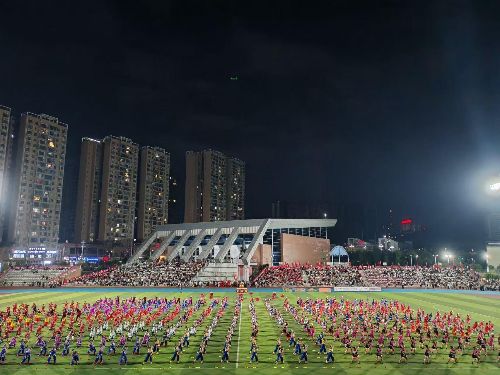 碧江区龙游锦江队主场首战4:1力克松桃队 点燃贵州足球热情