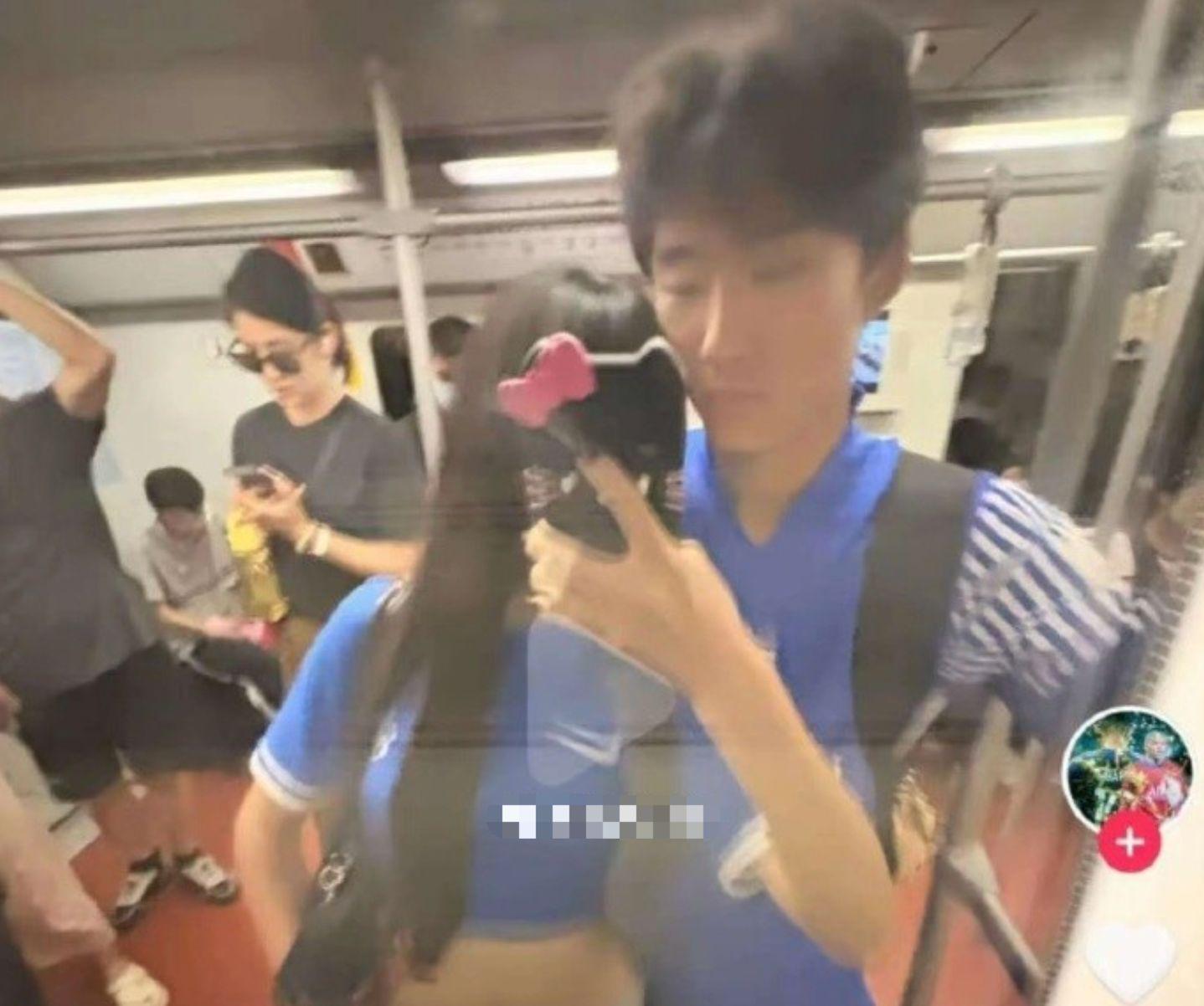海港青训小将穿申花球衣引争议 致歉后删动态疑不满批评
