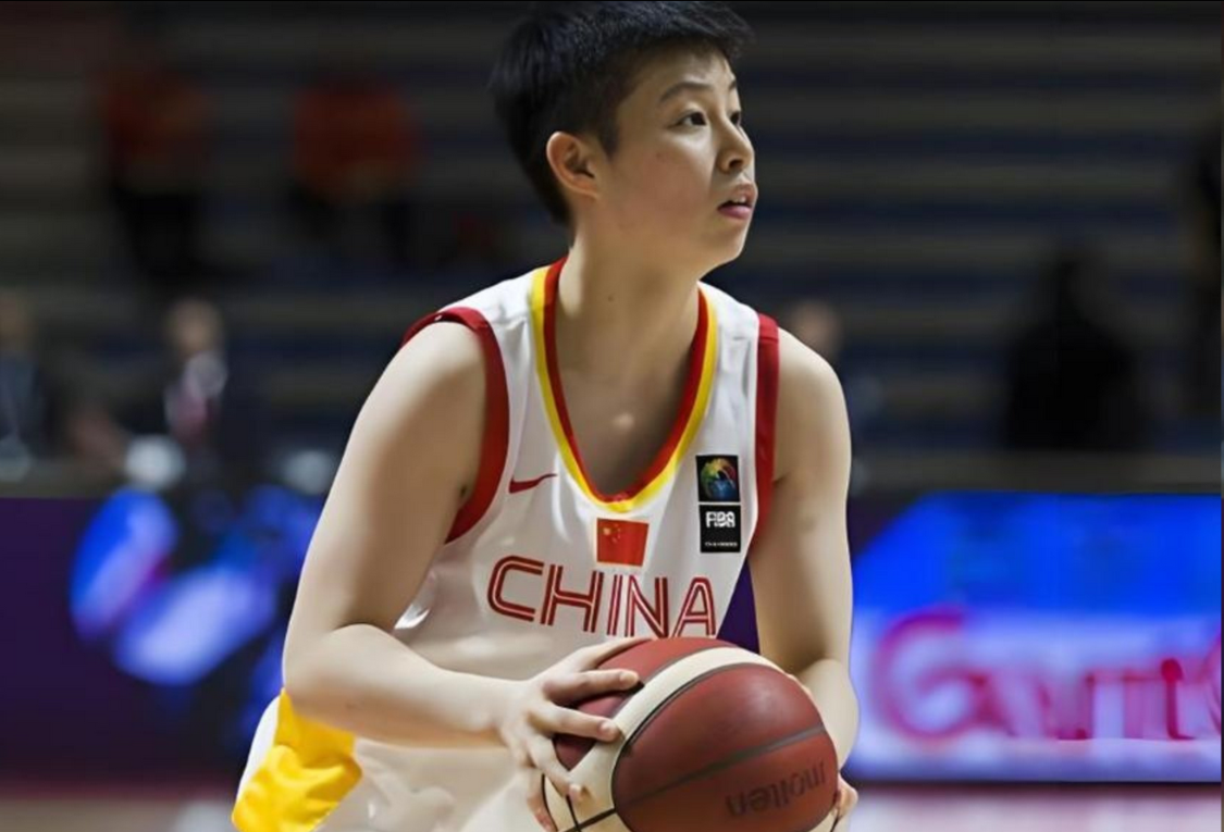 中国女篮1号位困境：U系列新星难堪大任，李缘能否扛起大旗？