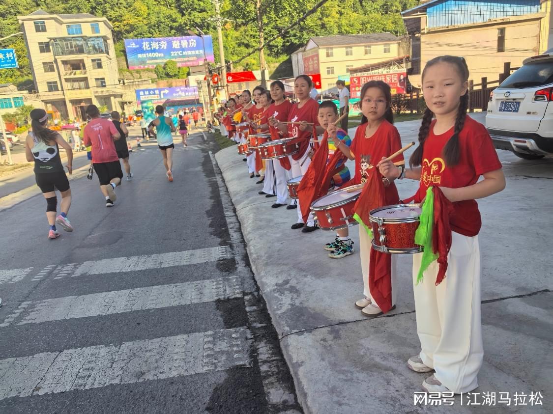 市长支持与市场运作：马拉松赛事发展的双轨困境与出路