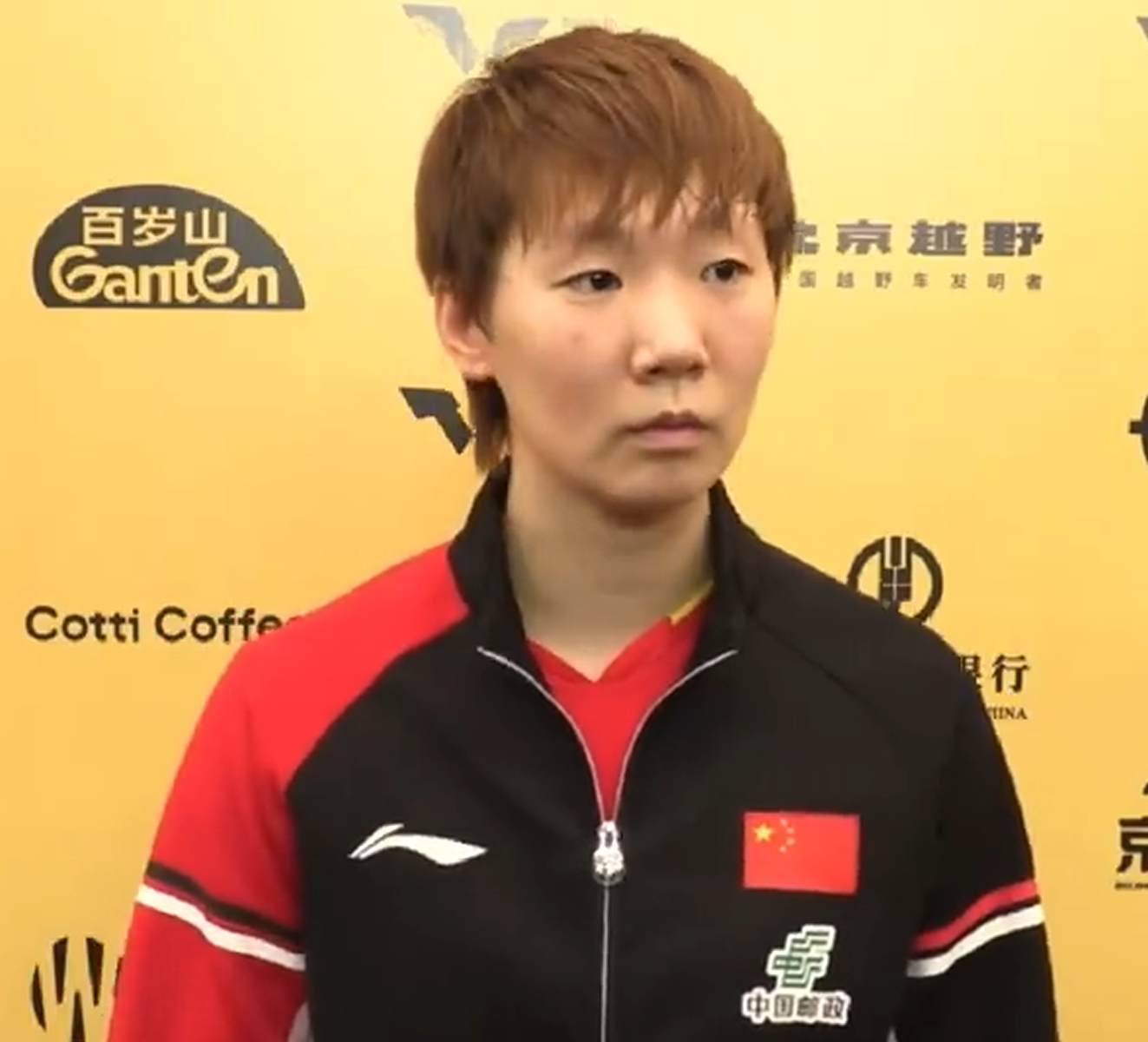 王曼昱3-0完胜何卓佳晋级32强，赛后谈战术与后续备战