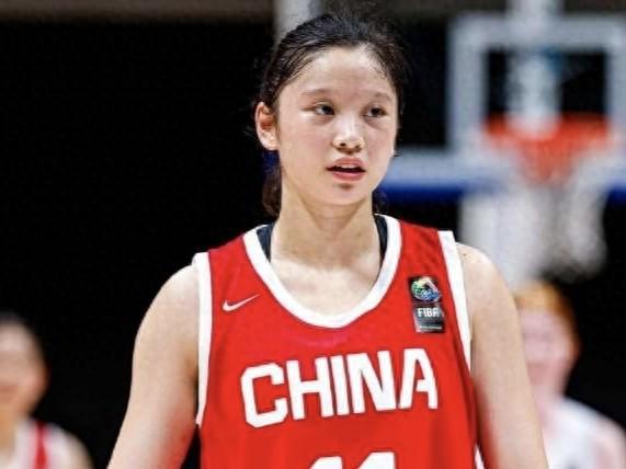 李沅珊入选中国女篮：宫鲁鸣、张子宇与双塔战术的完美融合
