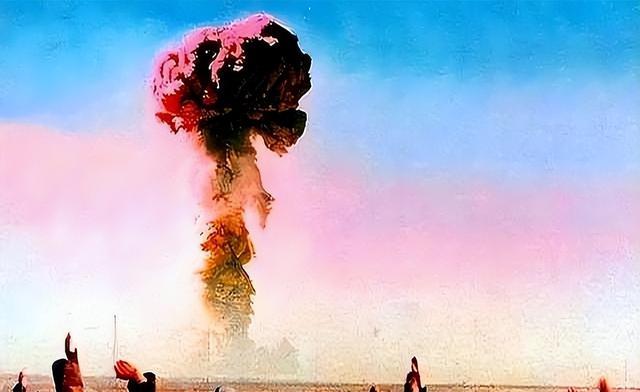 美国核弹攻击计划曝光：针对中国的‘量身定制’核讹诈真相