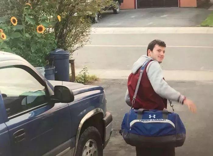 拍完照，他们就死了