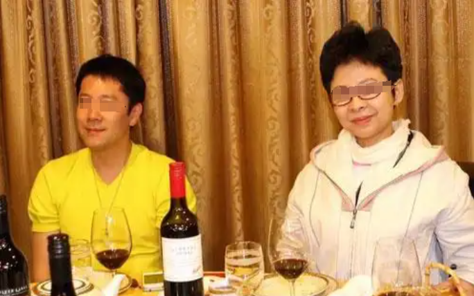 远华集团老总赖昌星，在狱中对董文华的回忆，让无数人咋舌
