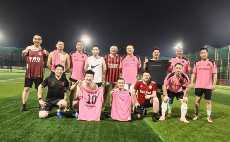 米兰兄弟1899九江嘉年华合影