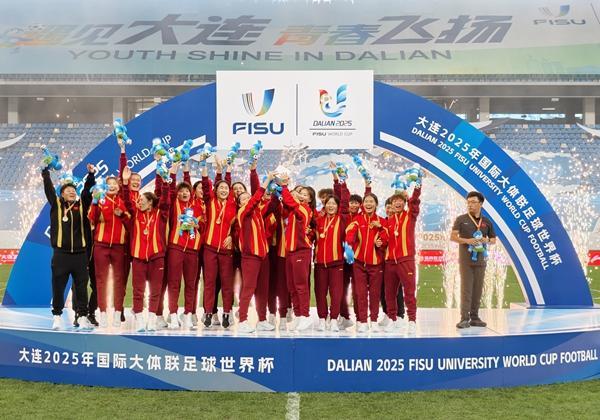 中国足球‘学生军’崛起：校园足球未来可期