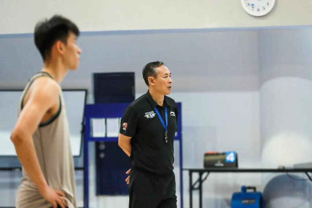 北京男篮全队集结，蓄力新赛季冲击冠军