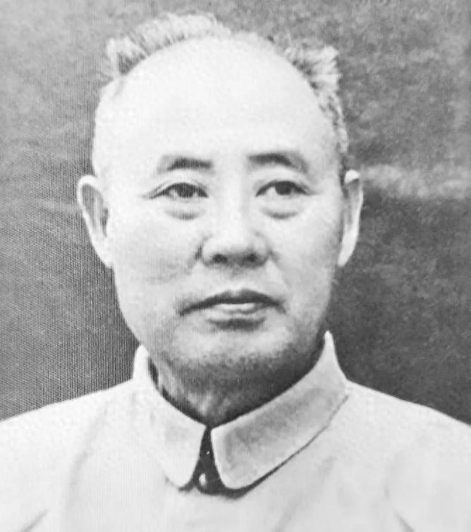 1974年傅作义病逝：邓颖超深夜探望刘芸生，叮嘱勿搬家背后故事