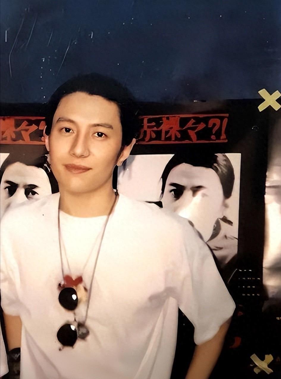 郑钧女儿完美复刻爸爸美貌，儿子因长太丑被攻击，难怪他更宠女儿