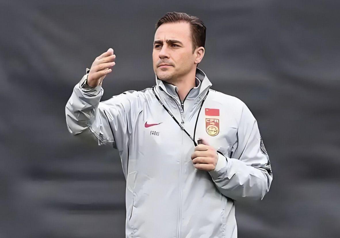 卡纳瓦罗成香饽饽？乌兹别克足协邀其执教2026世界杯