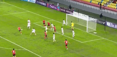 亚冠精英赛：成都蓉城1-0领先江原，周定洋凌空抽射破门