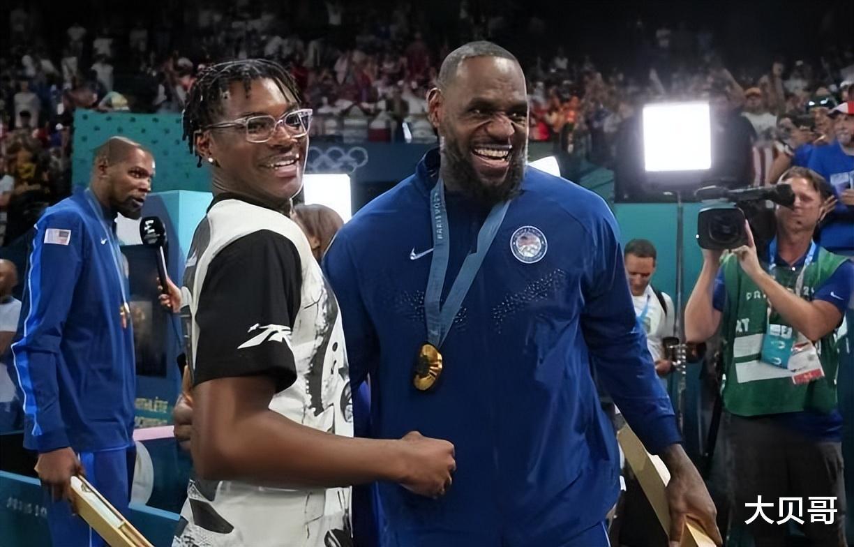 詹皇放弃父子篮球2.0计划！续战NBA因东契奇，退役时间由妻女定