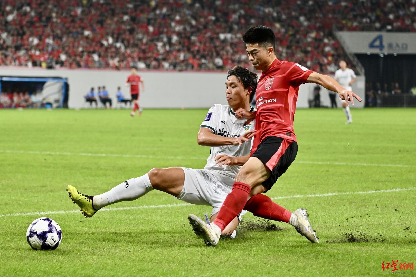 周定洋凌空斩惊艳全场！成都蓉城亚冠首胜1-0击败江原FC