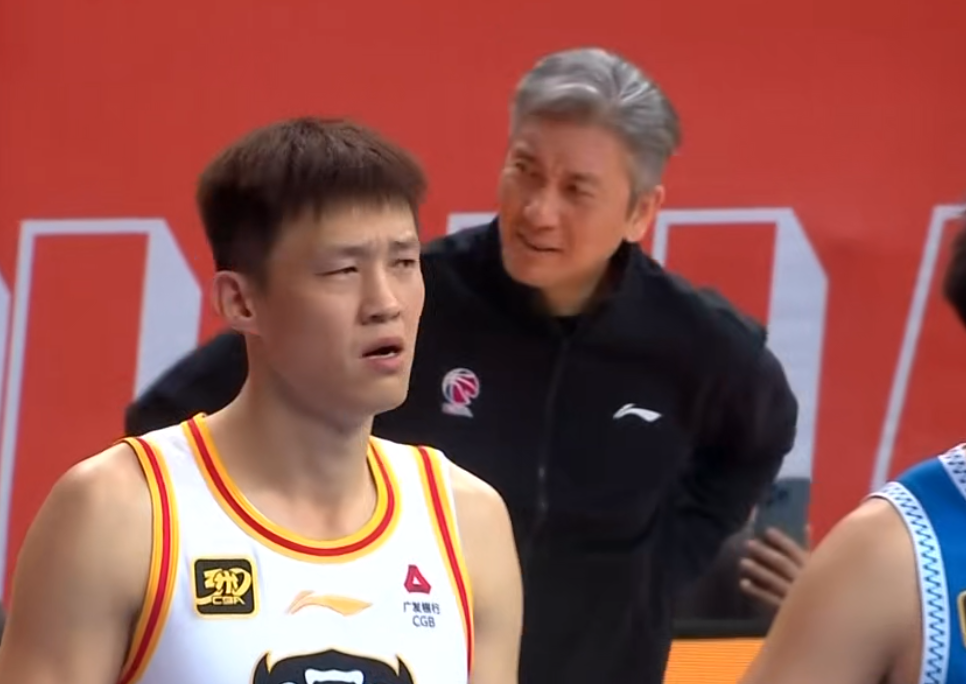 中国男篮新阵容调整：5名现役国手或将告别国家队