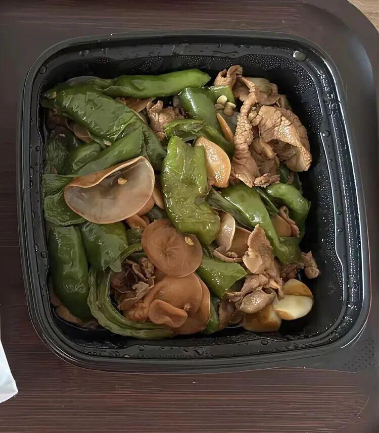 抢老祖宗饭碗！西贝申请“辣椒炒肉”发明专利，结果被专利局打脸