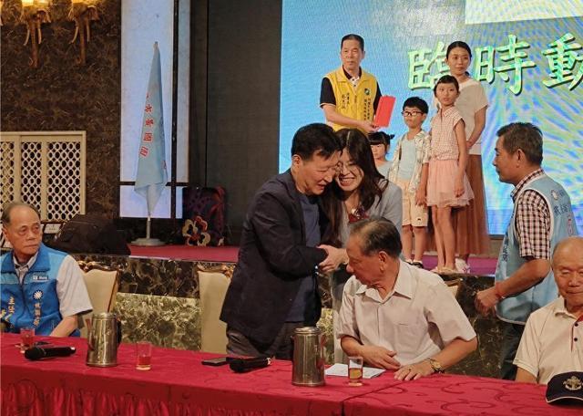 赵少康助阵郝龙斌，郑丽文同台激辩党务与两岸议题