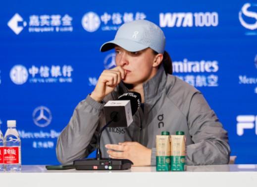 斯瓦泰克中网爆冷出局：状态低迷，坦言紧张情绪难控