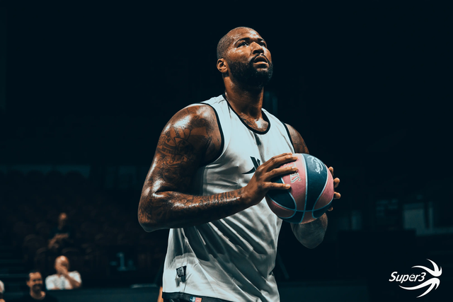 NBA最悲剧的天才中锋：5年7队，从巅峰到无球可打的跌宕人生