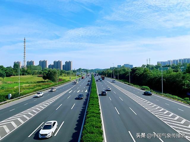 四川国庆首日6条高速收费站封闭，成温邛主线封道出行需注意