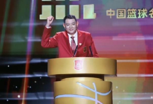 巩晓彬深情回顾篮球生涯：感恩荣耀，寄语年轻球员勇敢追梦