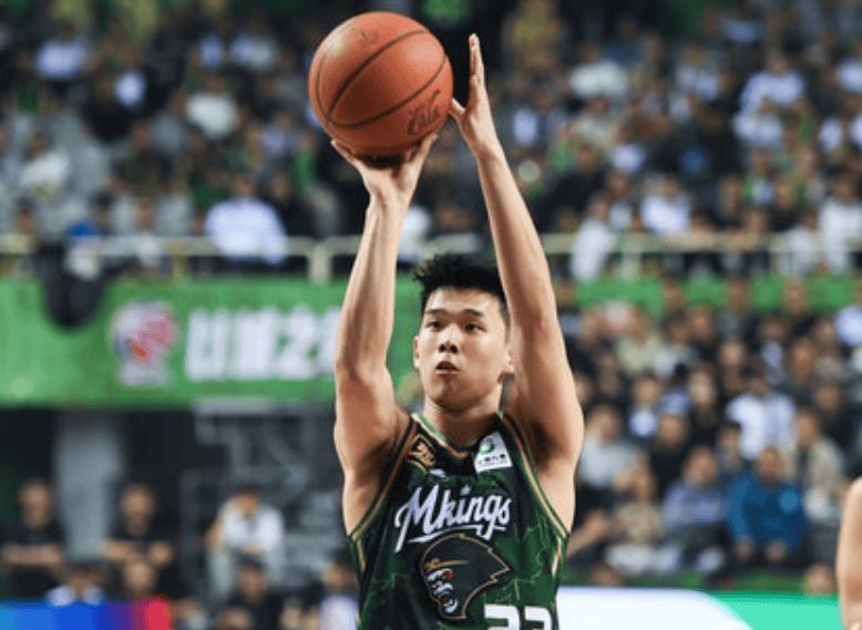 NBA球员薪资争议：格兰姆斯3000万年薪梦碎，仅获870万