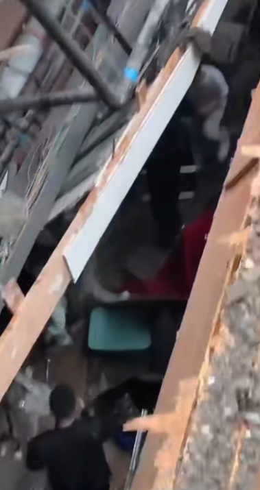救援车辆抵达现场
