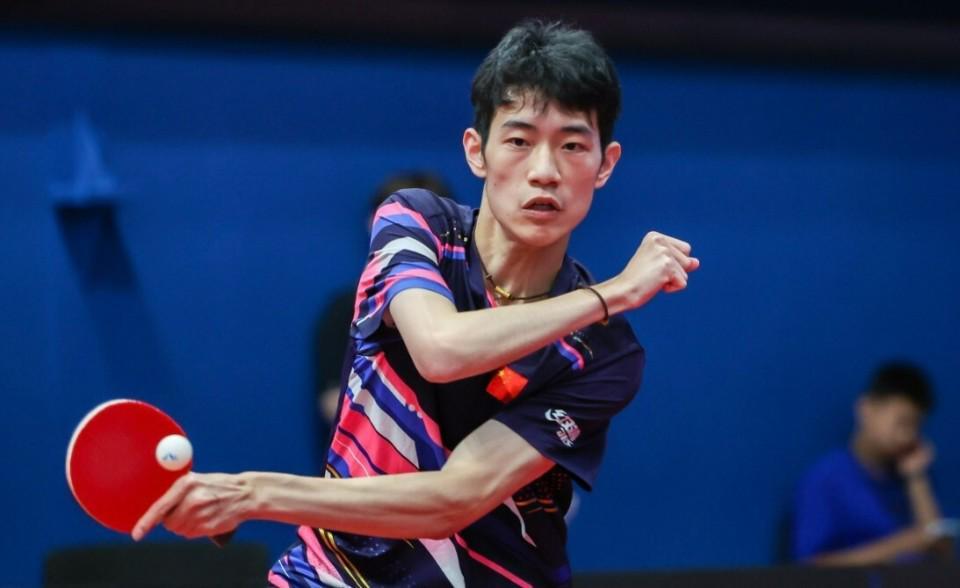国乒黑马再显神威！陈俊菘3-2力克日本选手，强势晋级大满贯八强