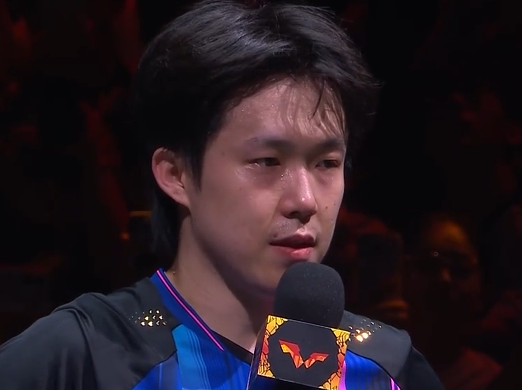 王楚钦3-0横扫安宰贤晋级8强 赛后采访谈专注力与心态调整