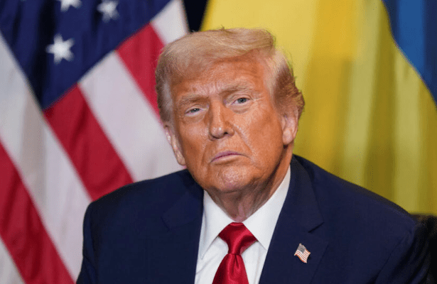 特朗普签署法令：为卡塔尔提供强有力安全保障